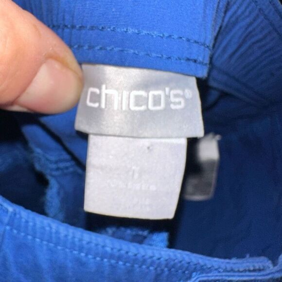 Chico’s bright blue 1/8 gorpcore relaxed lightweight pants - Picture 2 of 3